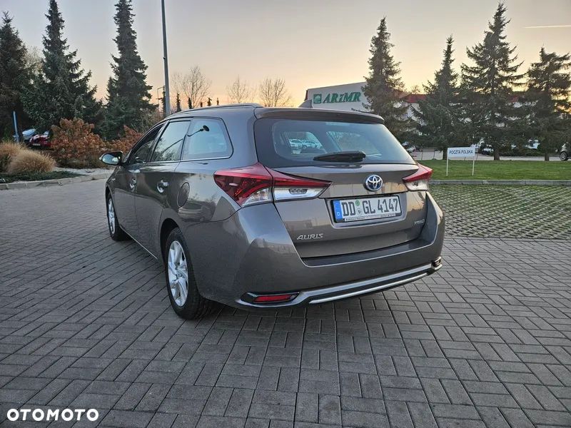 Toyota Auris - 13