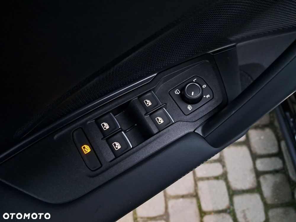 Volkswagen Tiguan 1.5 eHybrid PHEV 150kW Elegance DSG - 14