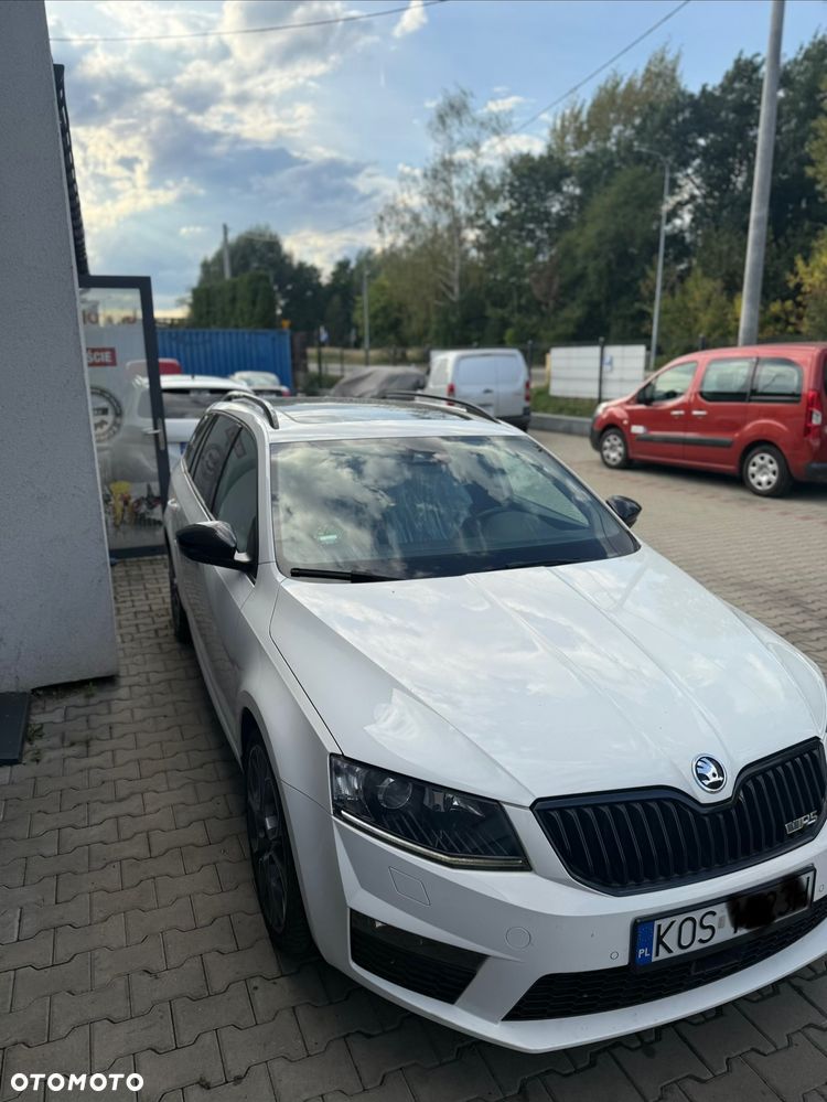 Skoda Octavia 2.0 TDI DSG RS - 3