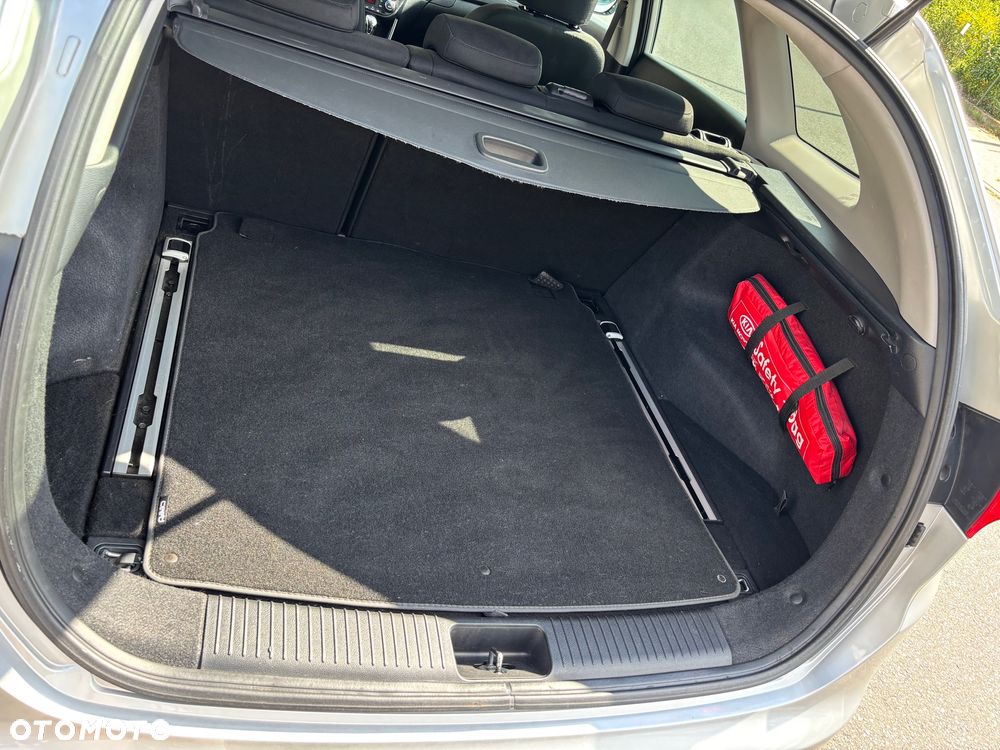 Kia Ceed 1.6 CRDi 128 Spirit - 21