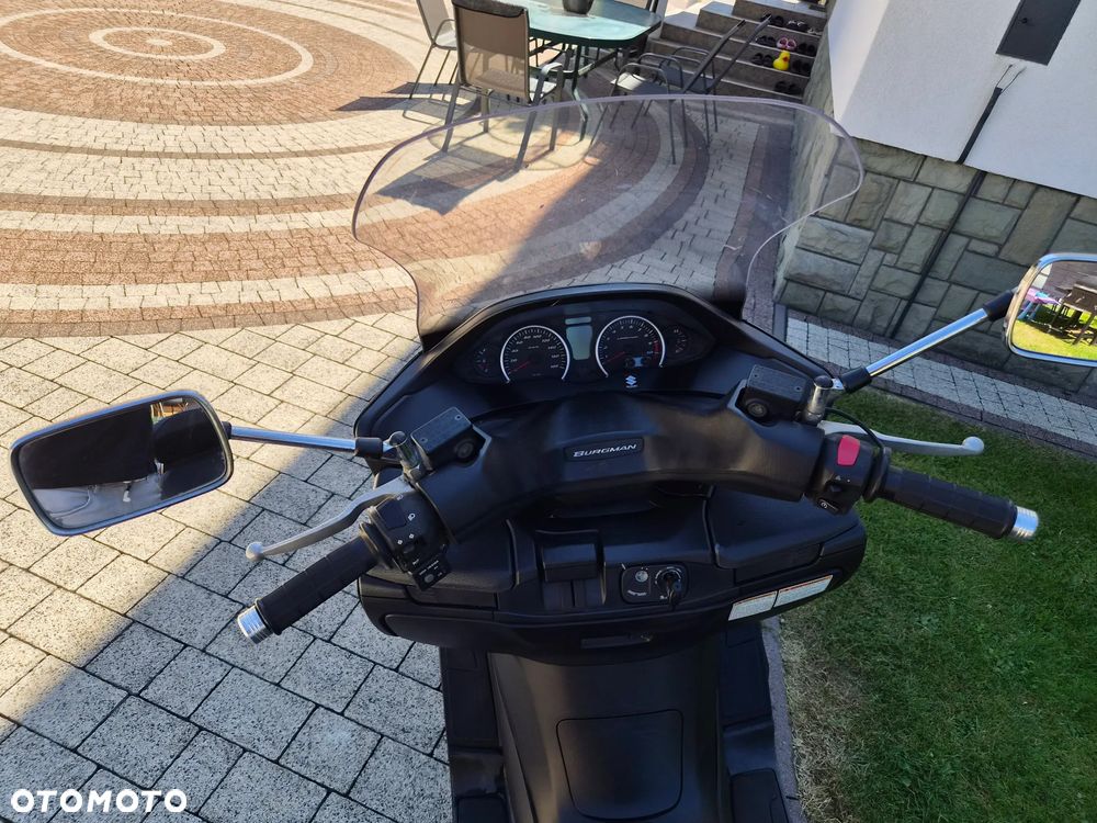 Suzuki Burgman - 8