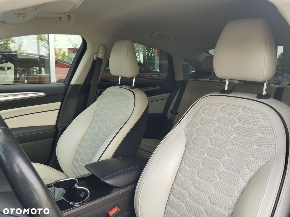 Ford Mondeo Vignale 2.0 TDCi 4WD PowerShift - 11