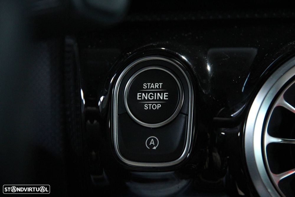 Mercedes-Benz A 35 AMG 4Matic Speedshift DCT 7G - 24