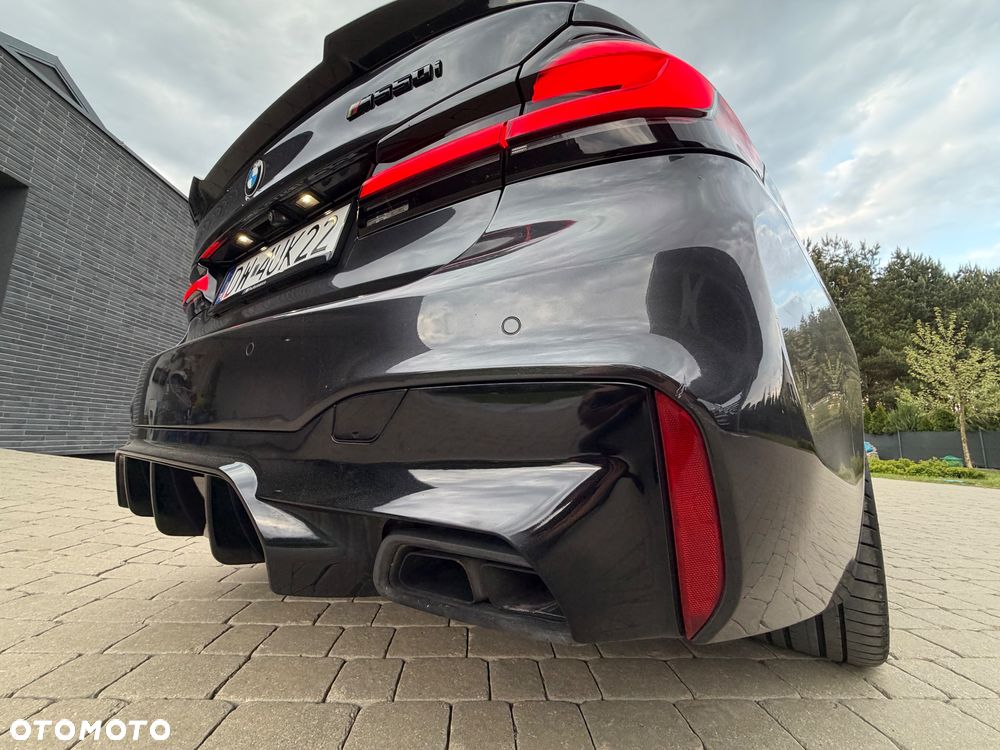 BMW Seria 5 M550i xDrive - 27