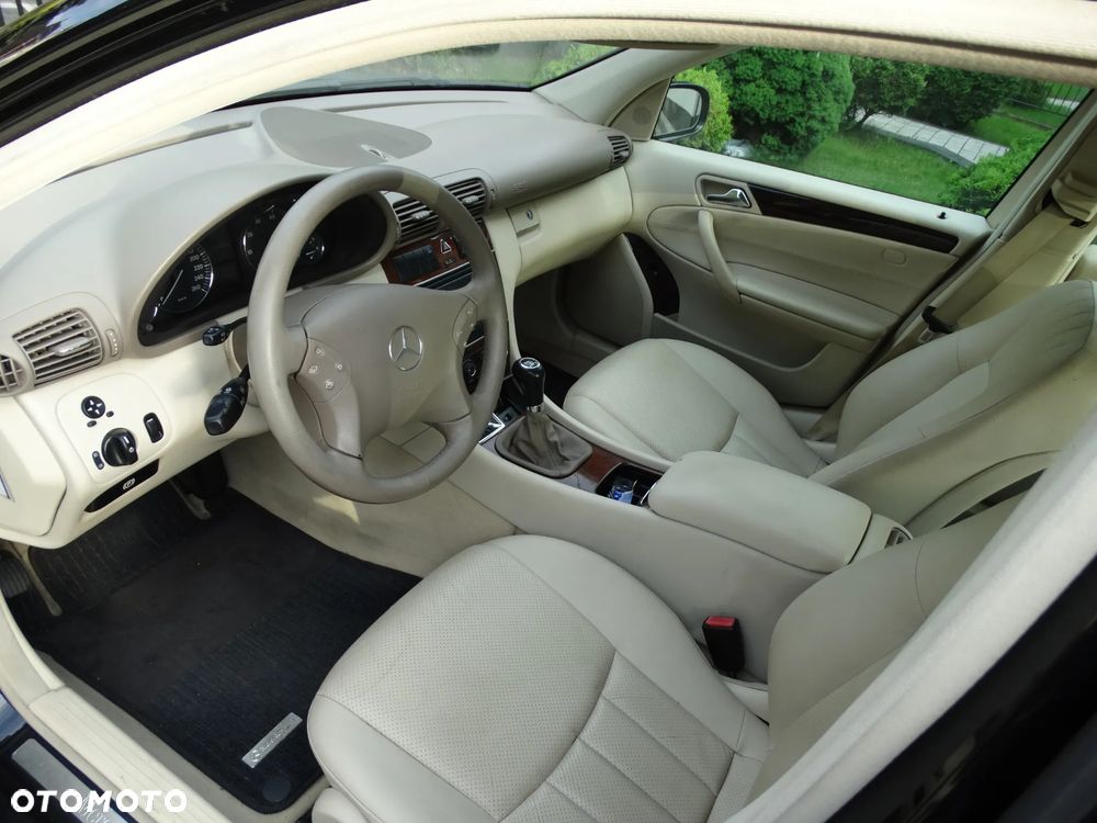 Mercedes-Benz Klasa C 200 Kompressor Avantgarde - 19