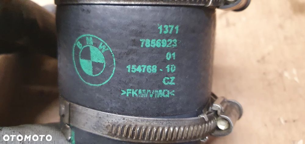 Rura wąż przewód turbiny BMW M5 G30 F90 4.4 V8 7856923 - 4