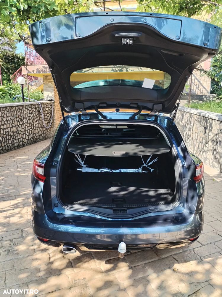 Renault Megane ENERGY dCi 110 EDC BOSE EDITION - 4