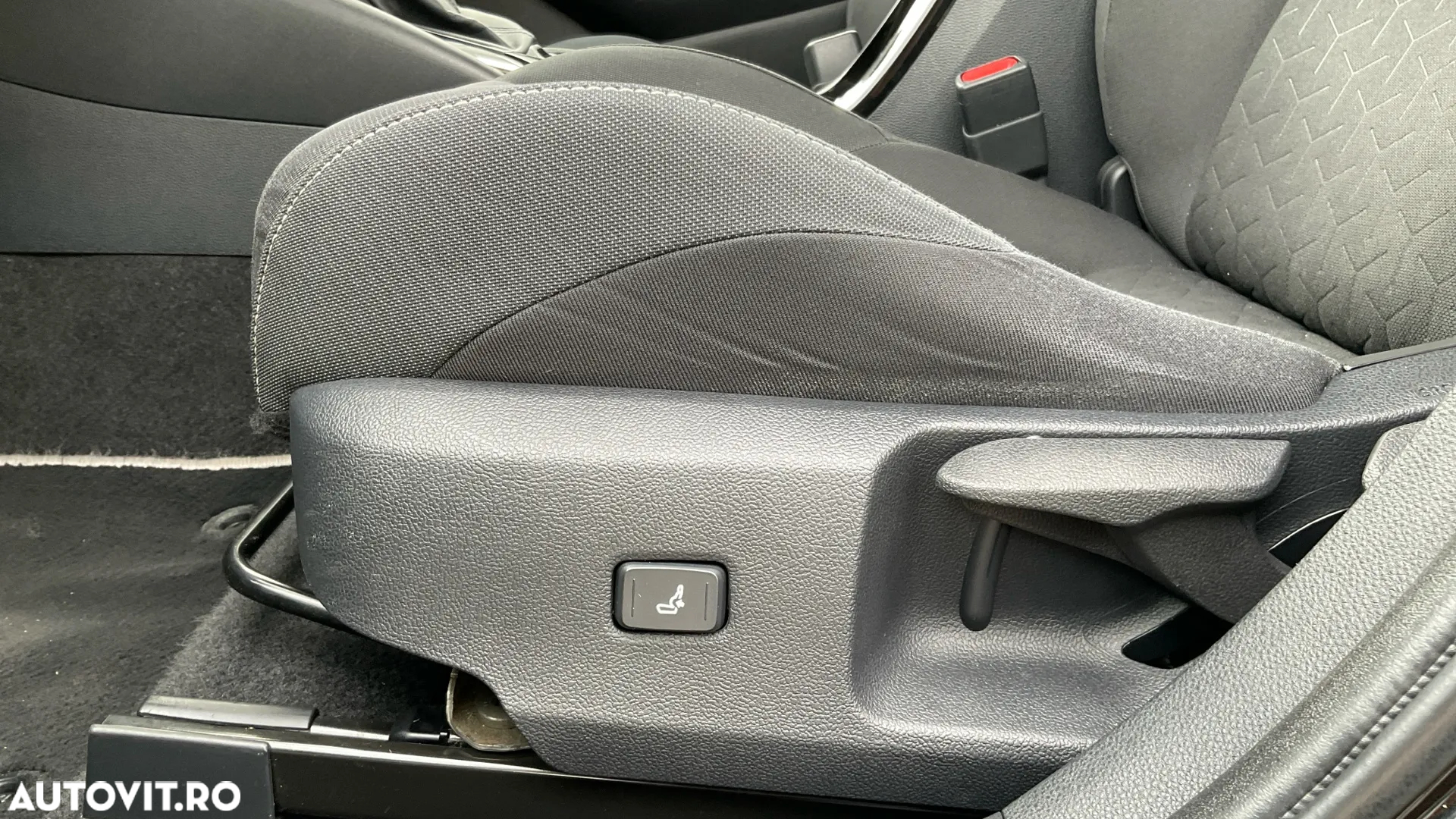 Toyota Corolla 1.8 Hybrid Touring Sports Business Edition - 36