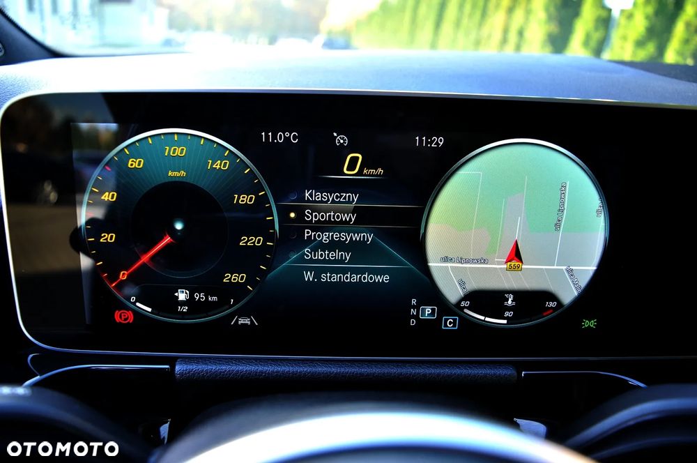 Mercedes-Benz GLA 200 d 8G-DCT Special Edition - 38