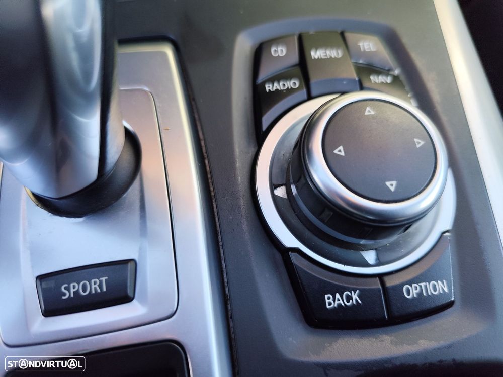 BMW X6 40 d xDrive - 25