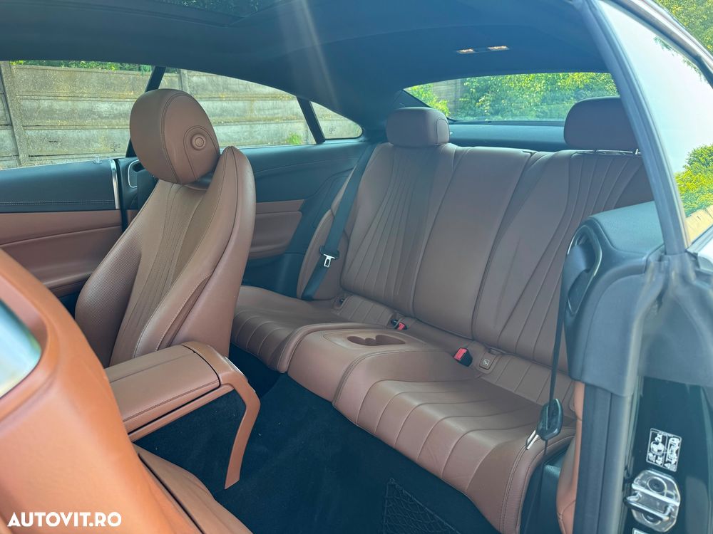 Mercedes-Benz E 400 4Matic 9G-TRONIC AMG Line - 10