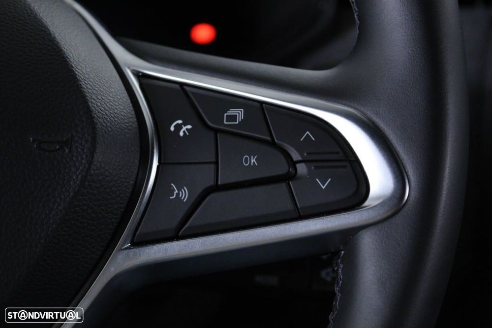 Renault Clio 1.0 TCe Techno Bi-Fuel - 23