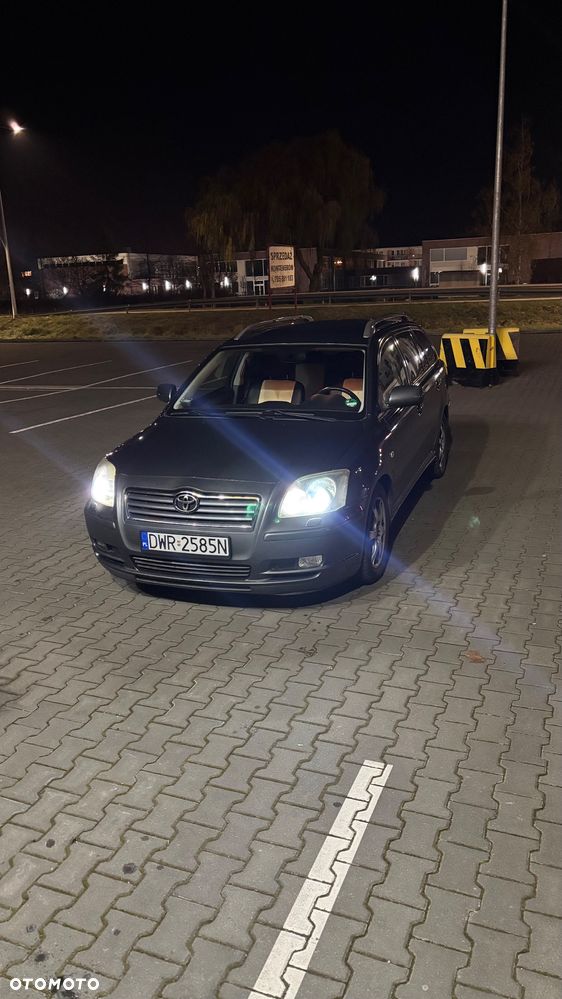 Toyota Avensis 2.2 D-CAT Sol - 10