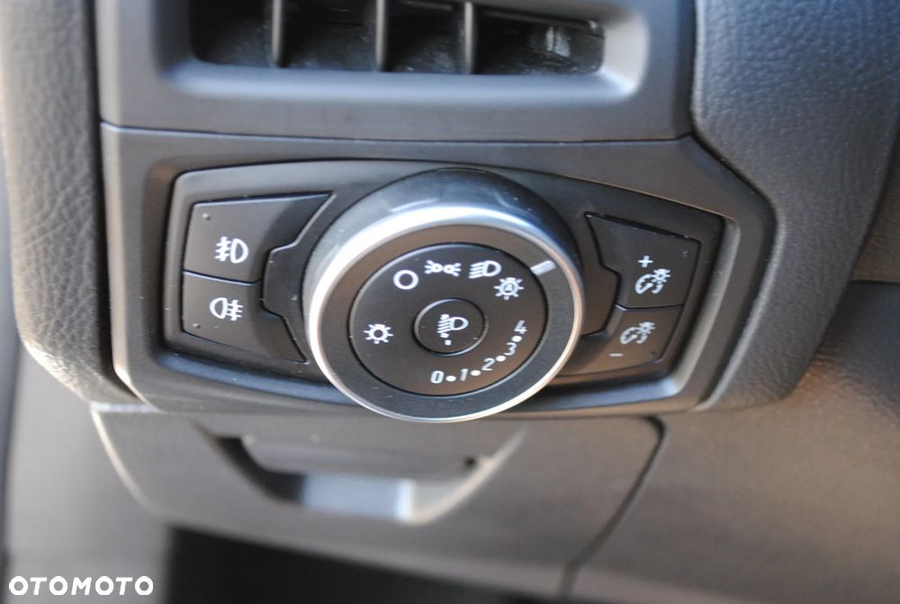 Ford Focus 2.0 TDCi Titanium ASS - 18