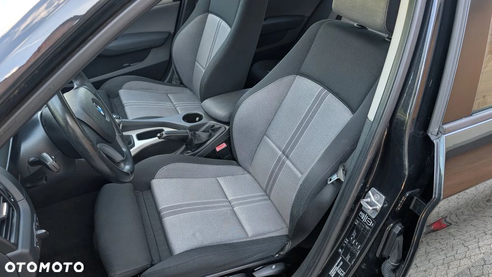 BMW X1 sDrive18d xLine - 10