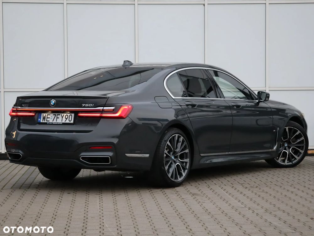 BMW Seria 7 750i xDrive sport - 2