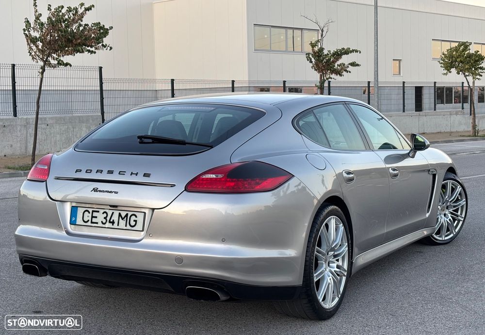 Porsche Panamera 3.0 V6 - 3