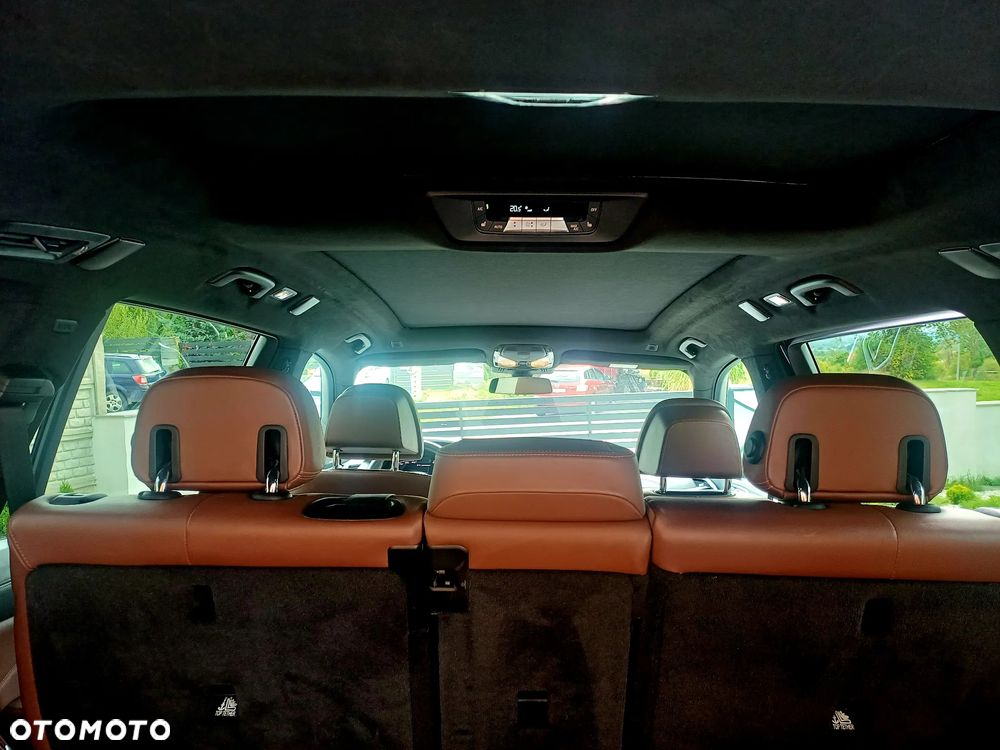 BMW X7 - 25