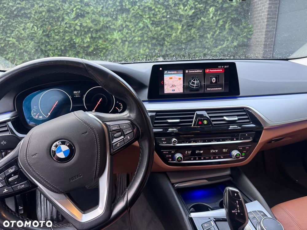 BMW Seria 5 520d Luxury Line sport - 9