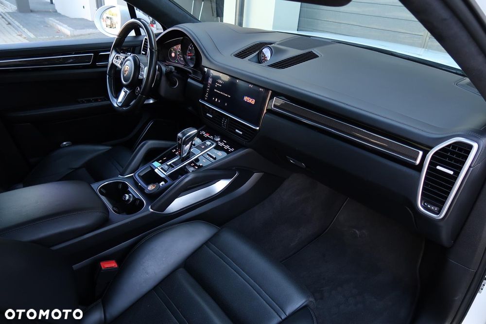Porsche Cayenne Coupe Turbo - 29