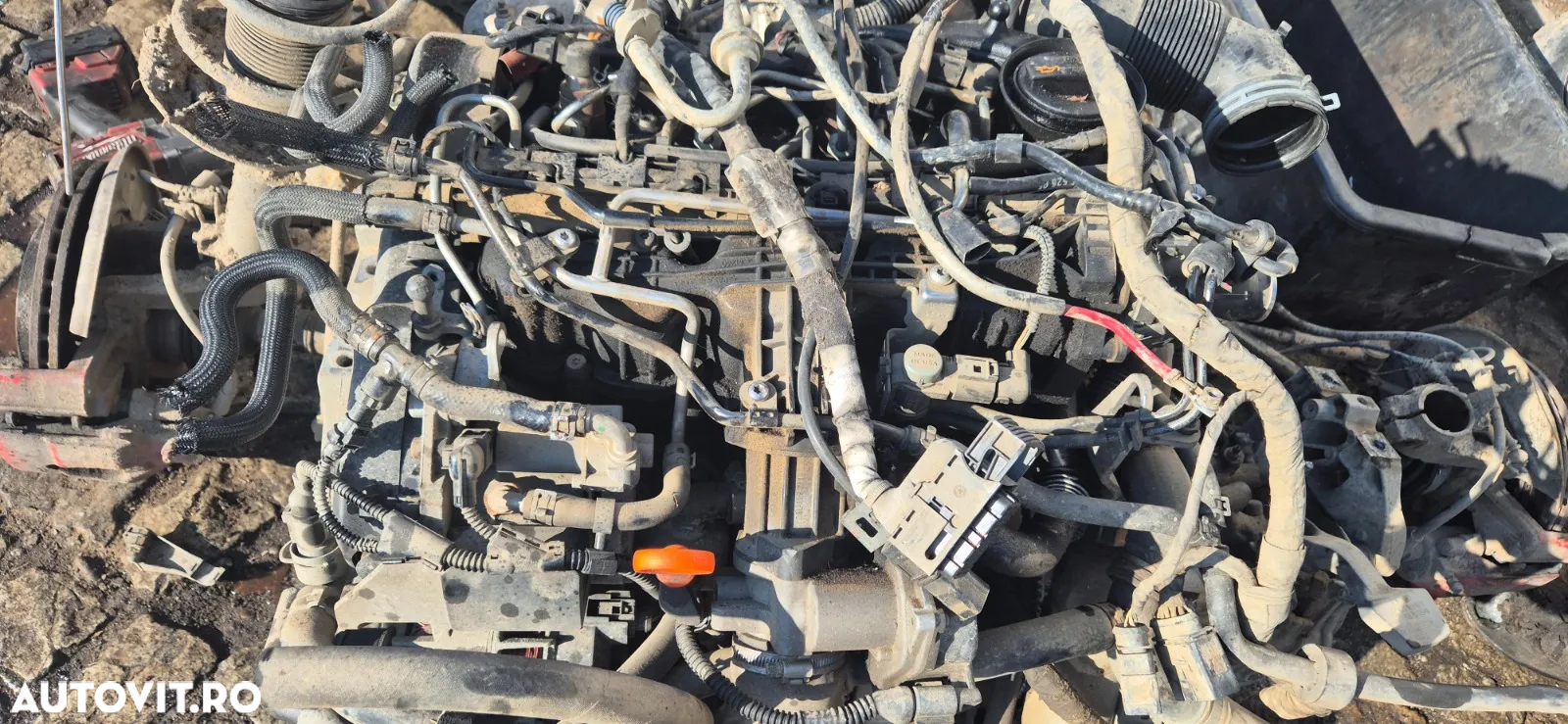 Motor fara anexe  Vw Golf 5 Golf 6 Passat b6 Jetta Touran etc 1.6 TDi 77kw diesel cod CAY - 8