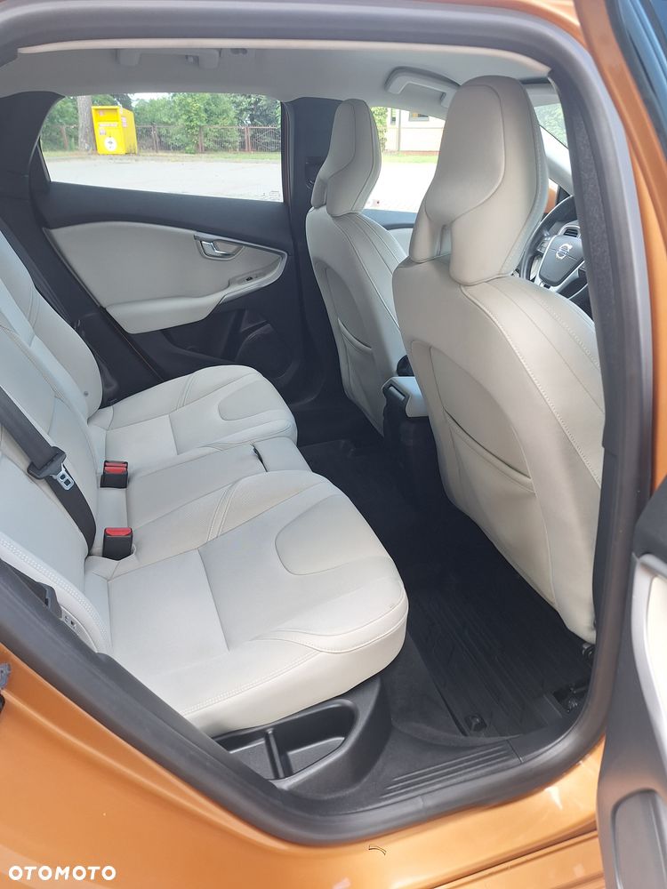 Volvo V40 D3 Geartronic Momentum - 10