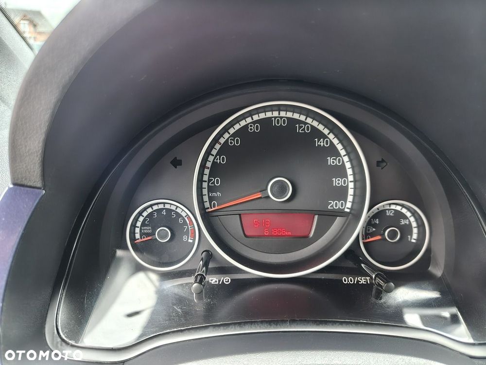 Volkswagen up! - 8