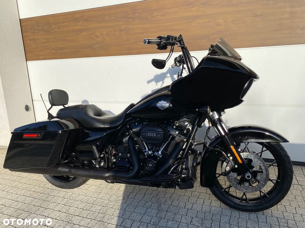 Harley-Davidson Touring Road Glide - 4