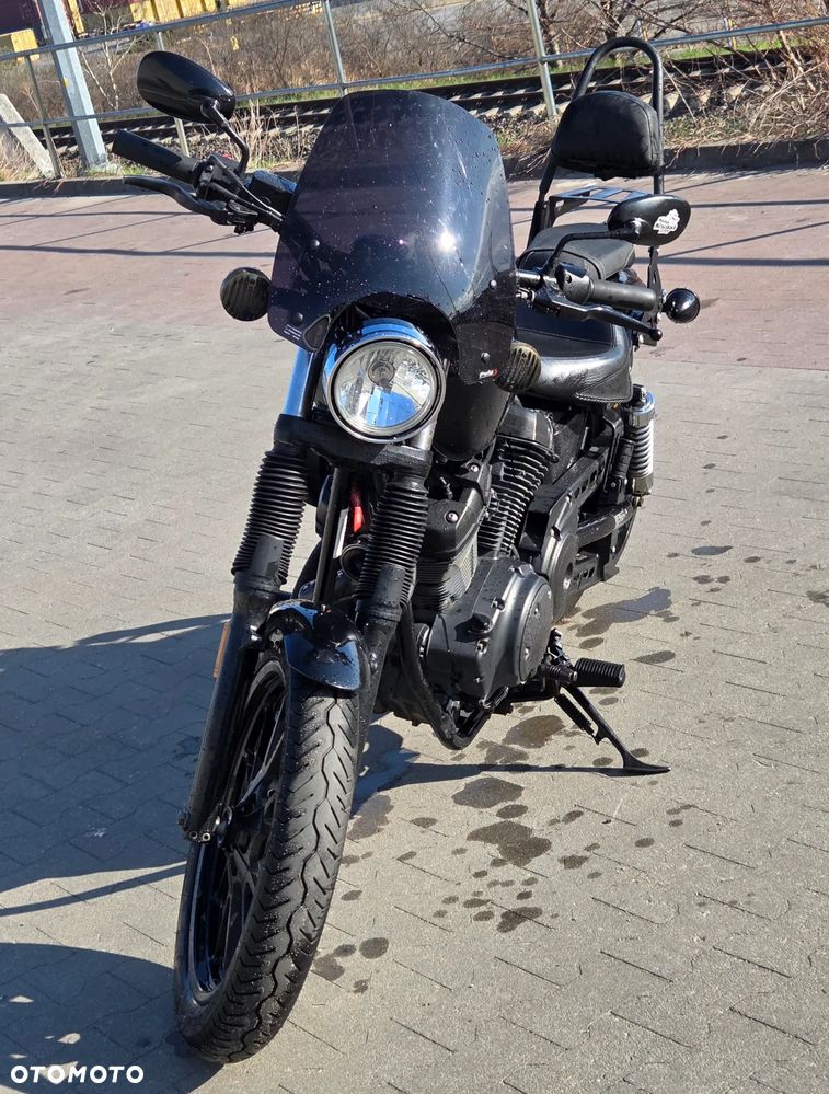 Yamaha XVS - 8