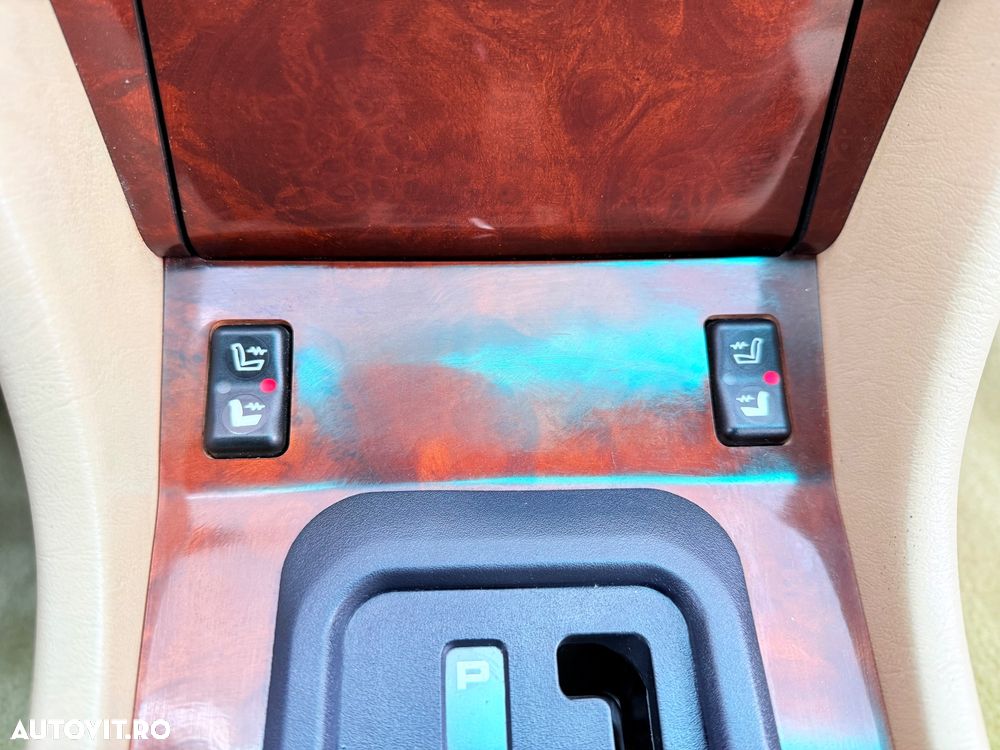 Mercedes-Benz E - 24