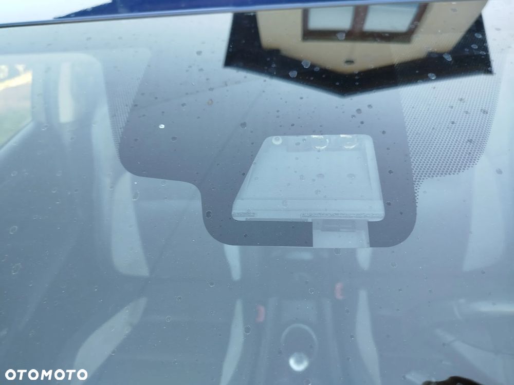 Toyota Avensis 1.8 Premium - 16