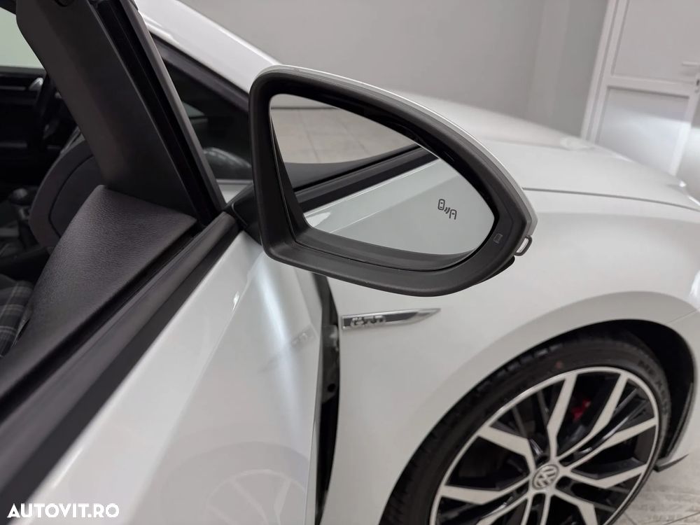 Volkswagen Golf GTD BlueMotion Technology - 16