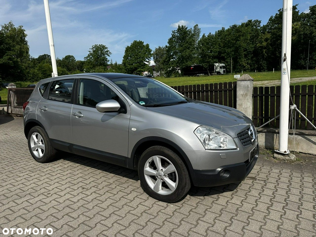 Nissan Qashqai 2.0 4 x 4 tekna - 2