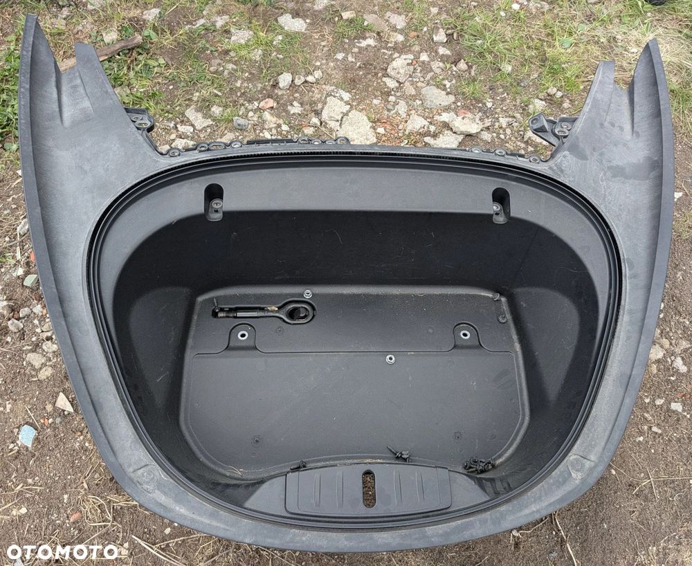 TACKA SCHOWEK PÓŁKA PRZEDNIEGO BAGAŻNIKA TESLA 3 1081691 99 G