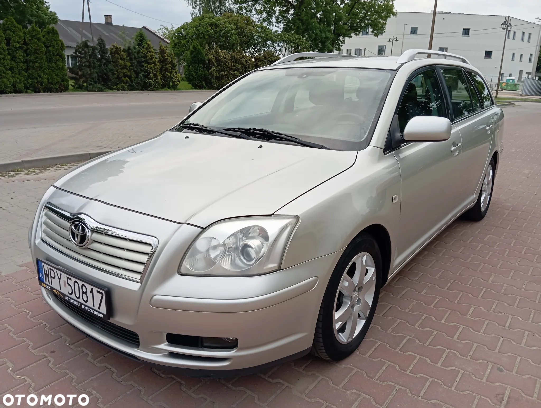 Toyota Avensis - 2