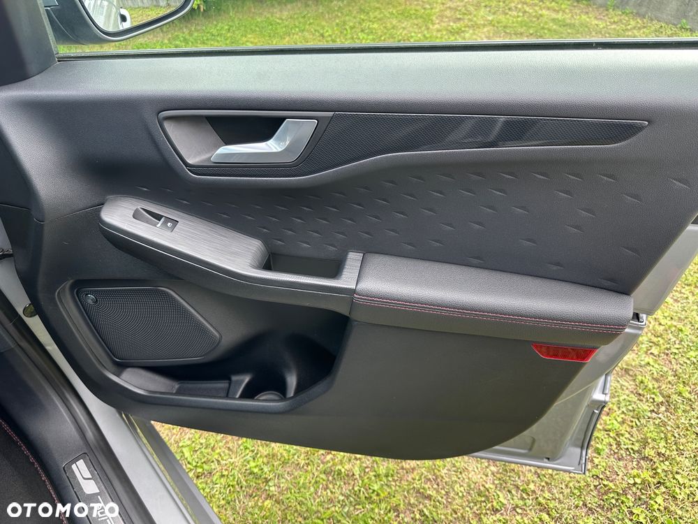 Ford Kuga - 31