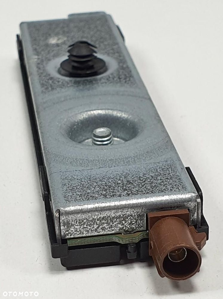 WZMACNIACZ ANTENY MERCEDES W176 W246 W253 W166 - 2