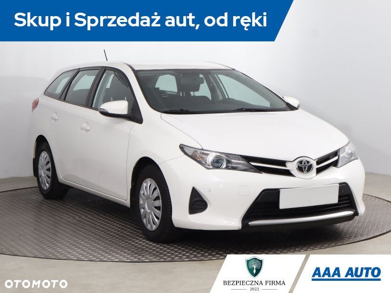 Toyota Auris - 2