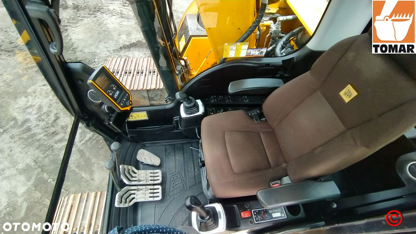 JCB JS130 LC - 23