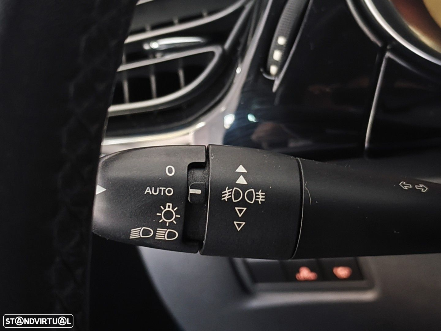 Citroën DS3 1.6 e-HDi So Chic - 24