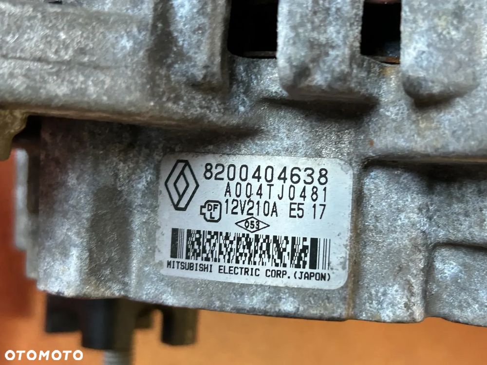 Renault megane scenic alternator 8200404638 - 3