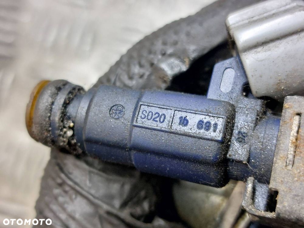 LISTWA WTRYSKOWA KIA CEED I 1.6 16V 35310-2B000 - 5