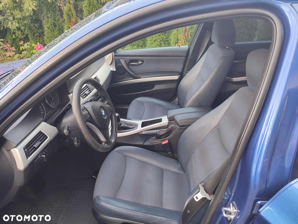 BMW Seria 3 318d - 12