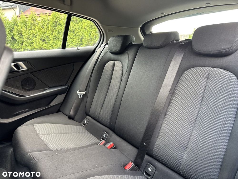BMW Seria 1 - 18