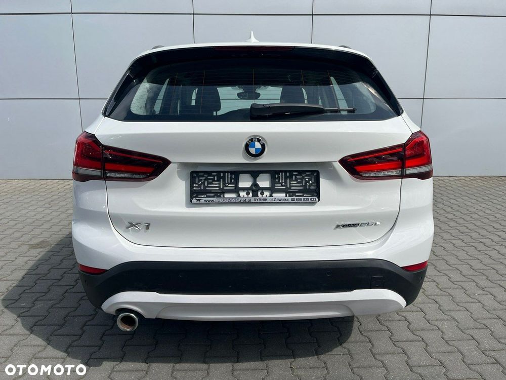 BMW X1 xDrive25e Advantage - 10