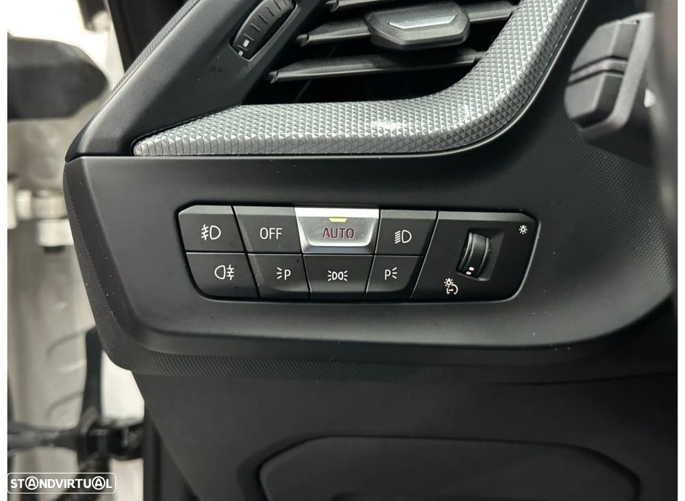 BMW 216 Gran Coupé - 14