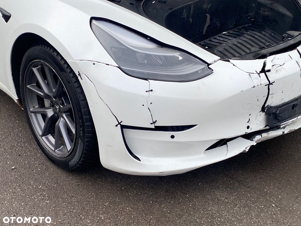 Tesla Model 3 - 7