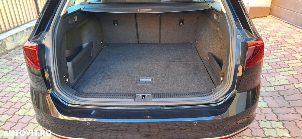 Volkswagen Passat - 15