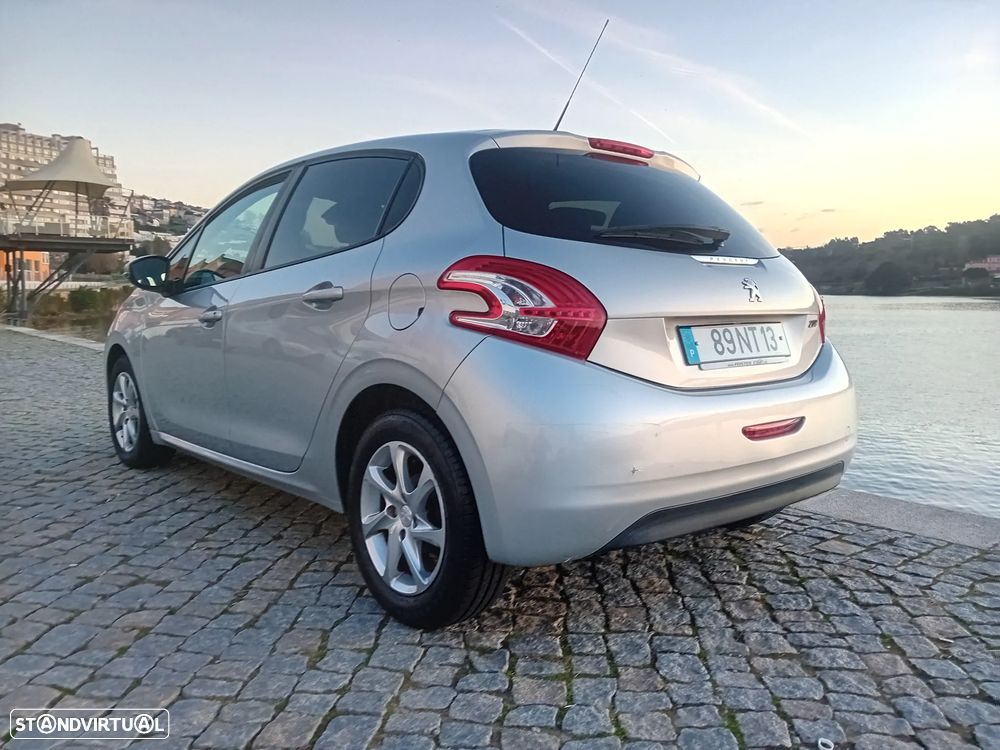 Peugeot 208 1.4 HDi Active - 24