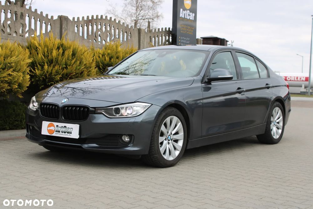 BMW Seria 3 320d DPF Edition Fleet Sport - 13